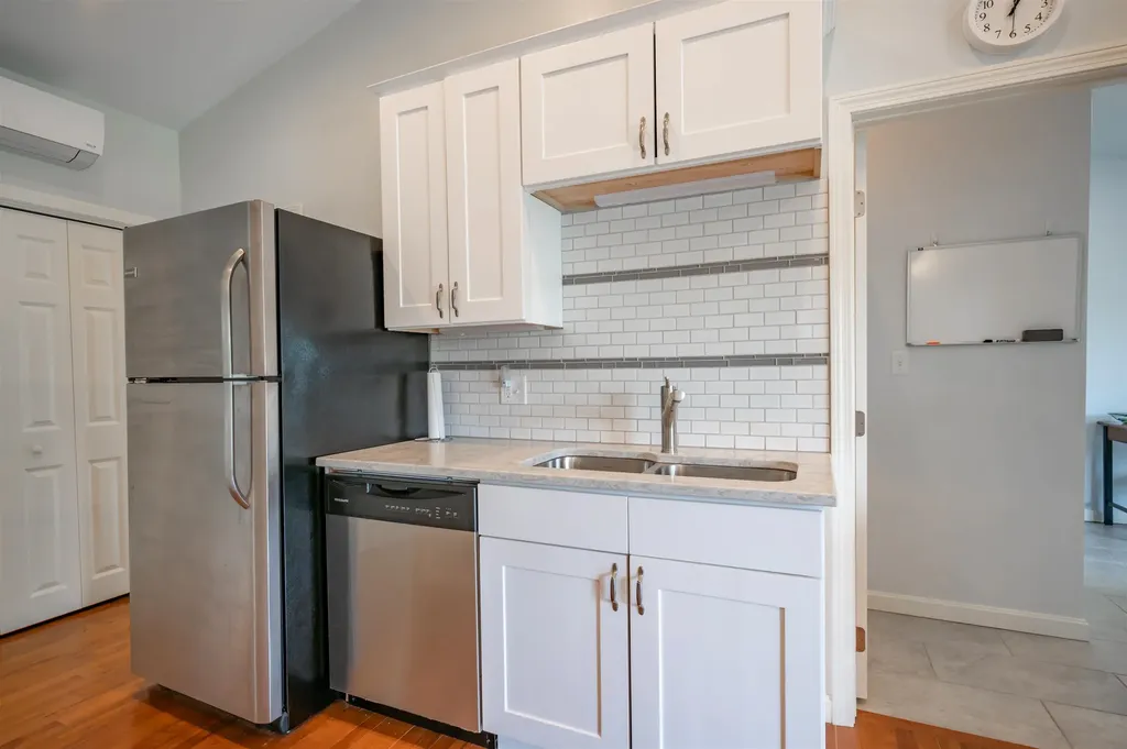 7 Longview Circle Pelham NH 03076