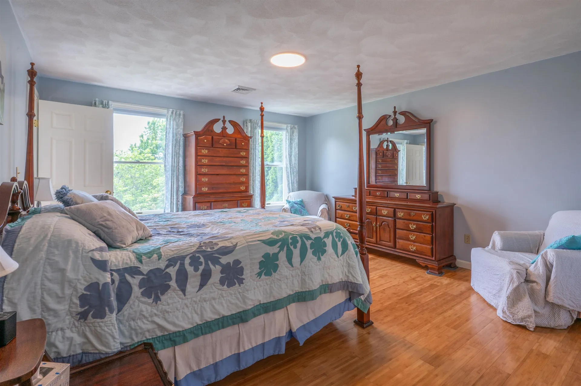 7 Longview Circle Pelham NH 03076