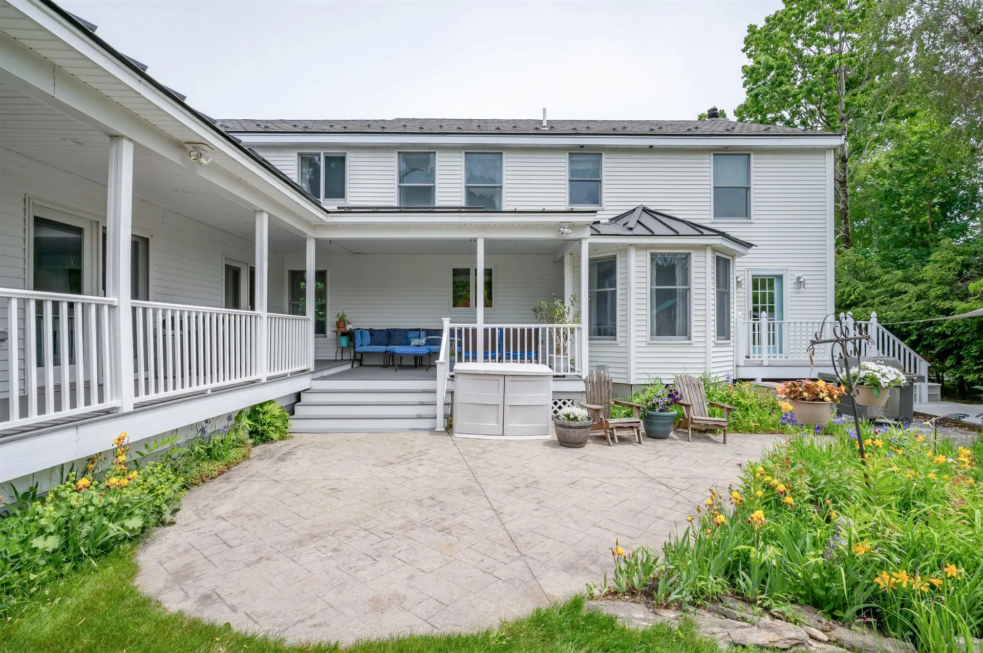 7 Longview Circle Pelham NH 03076