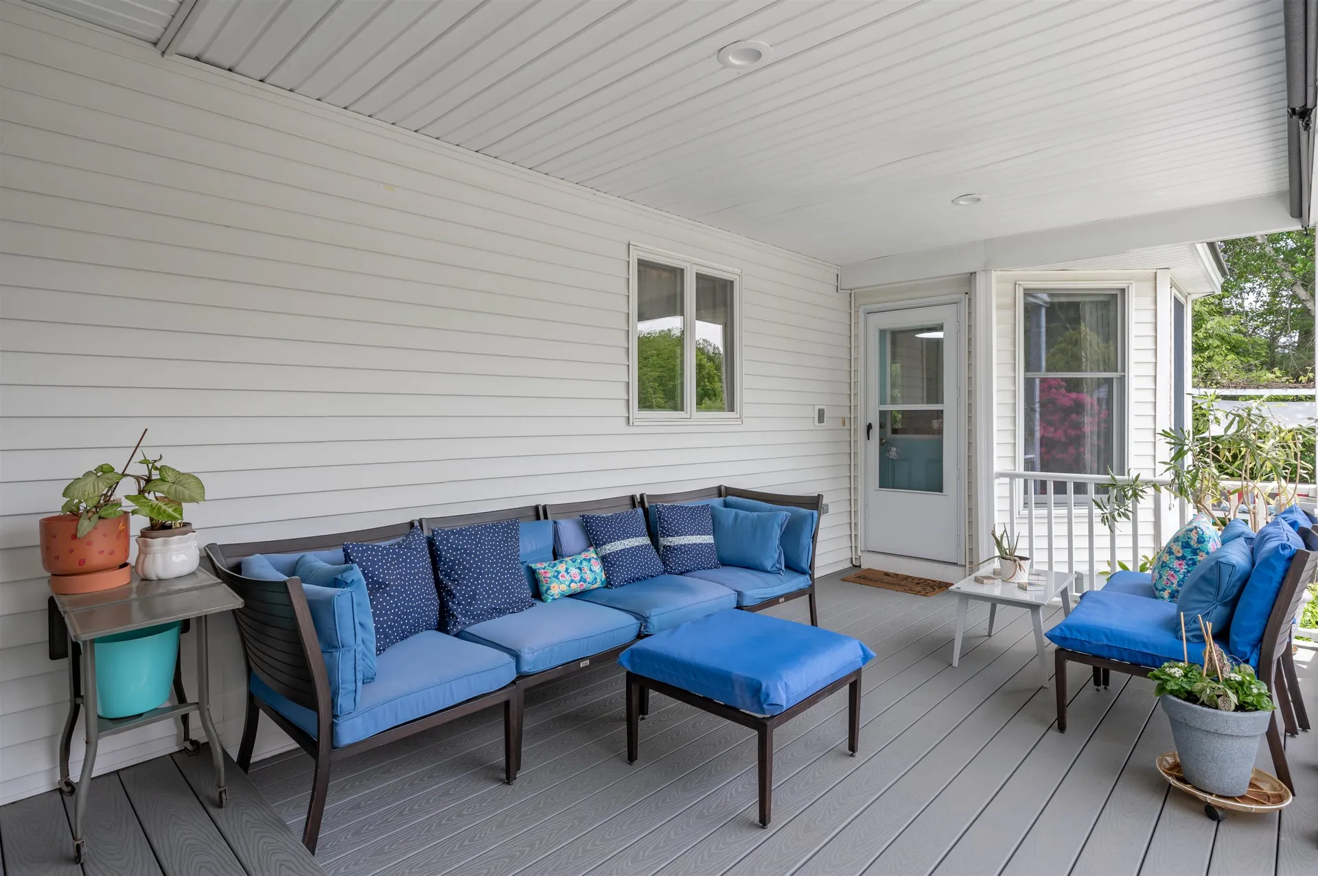 7 Longview Circle Pelham NH 03076