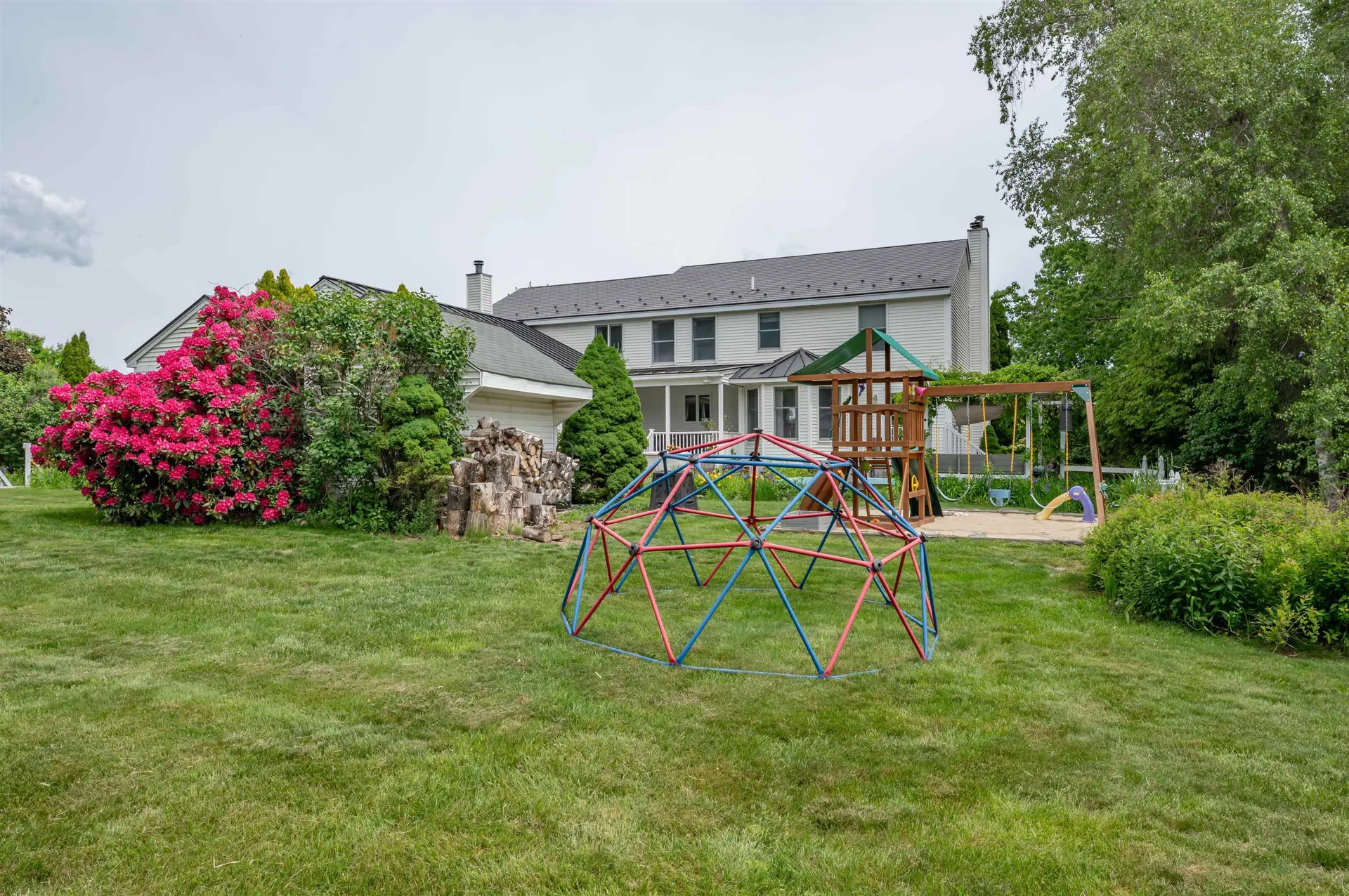 7 Longview Circle Pelham NH 03076