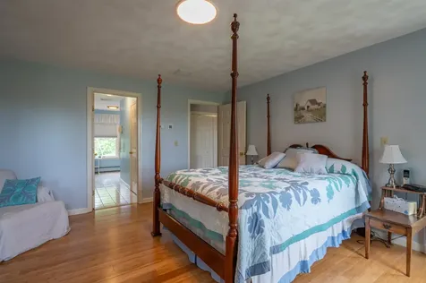 7 Longview Circle Pelham NH 03076