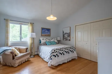 7 Longview Circle Pelham NH 03076