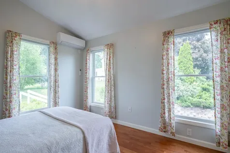 7 Longview Circle Pelham NH 03076