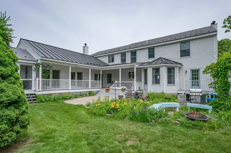 7 Longview Circle Pelham NH 03076
