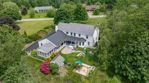 7 Longview Circle Pelham NH 03076