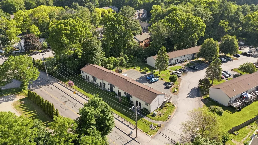 897 Mammoth Road Manchester NH 03104