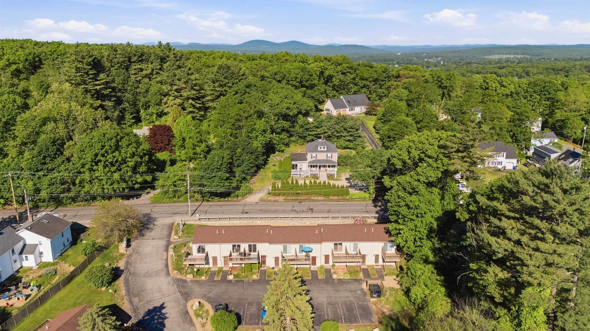 897 Mammoth Road Manchester NH 03104