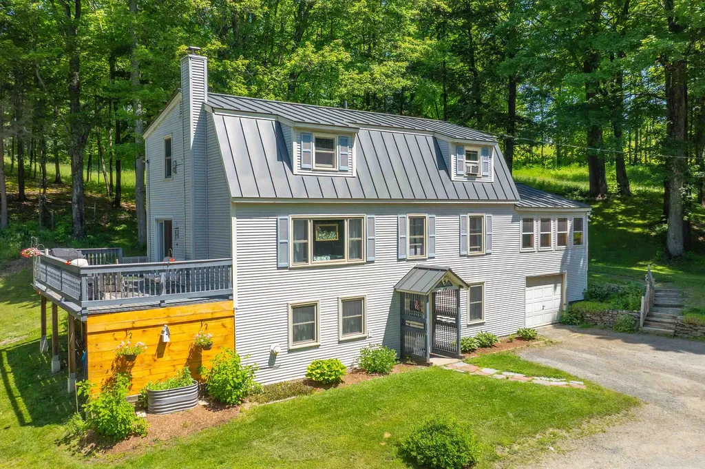 33 Merritt Road Hartland VT 05048