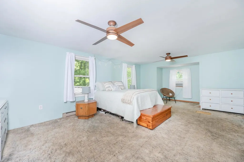 33 Merritt Road Hartland VT 05048