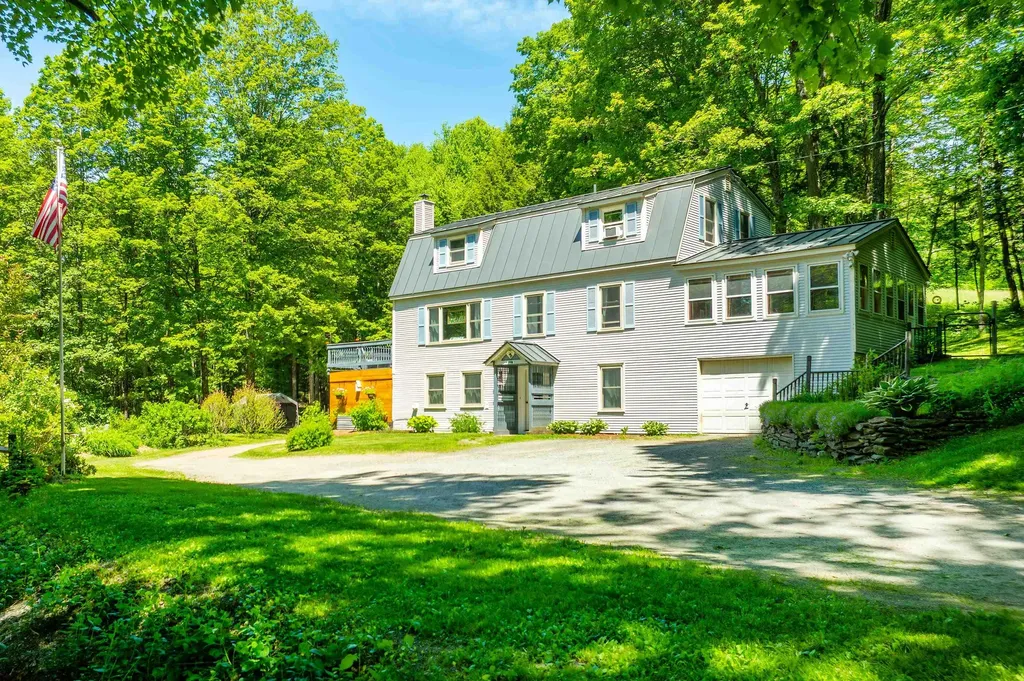 33 Merritt Road Hartland VT 05048