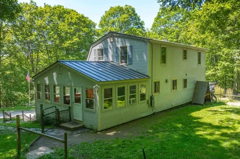 33 Merritt Road Hartland VT 05048