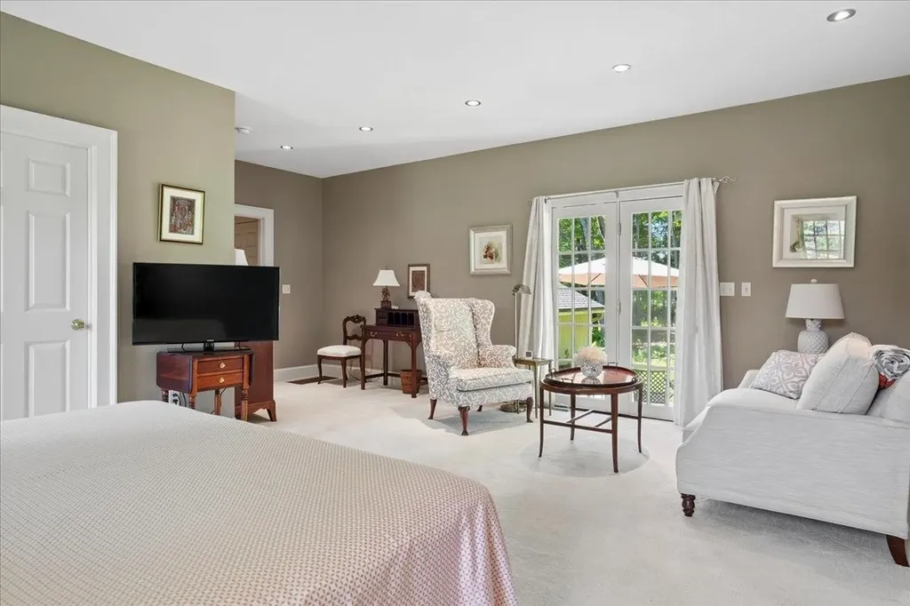 181 Meetinghouse Road Bedford NH 03110
