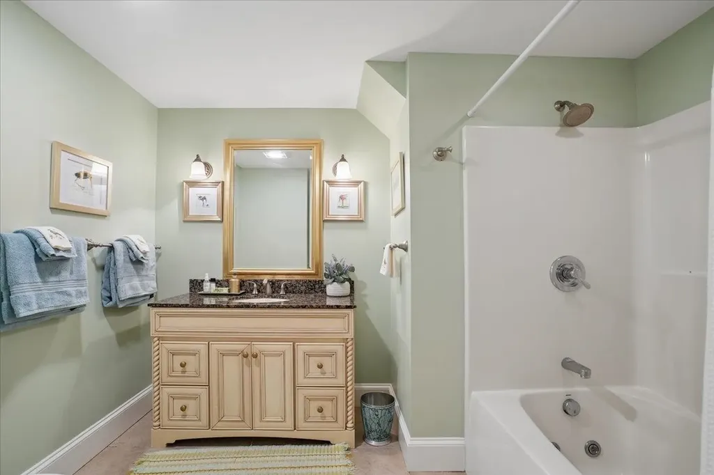 181 Meetinghouse Road Bedford NH 03110