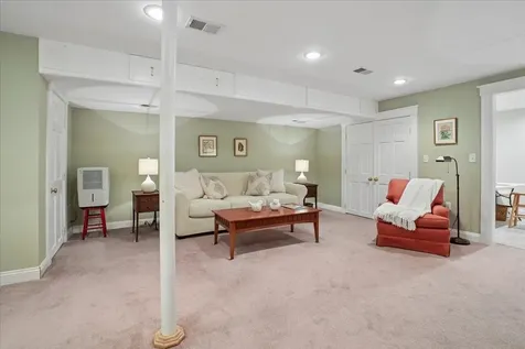 181 Meetinghouse Road Bedford NH 03110