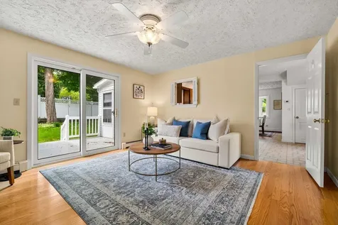 8 Maplewood Avenue Manchester NH 03102