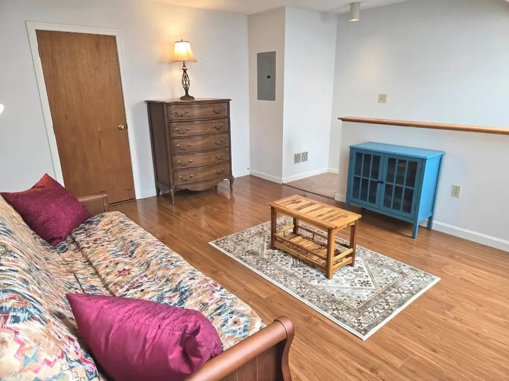 51 Bartemus Trail Nashua NH 03063