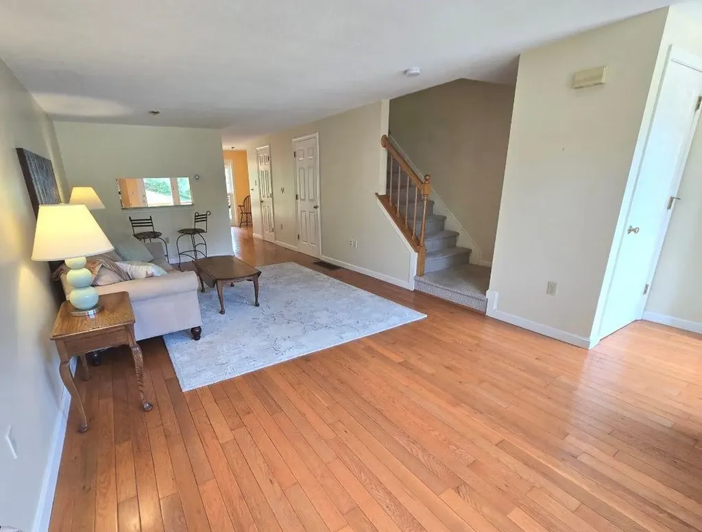 51 Bartemus Trail Nashua NH 03063