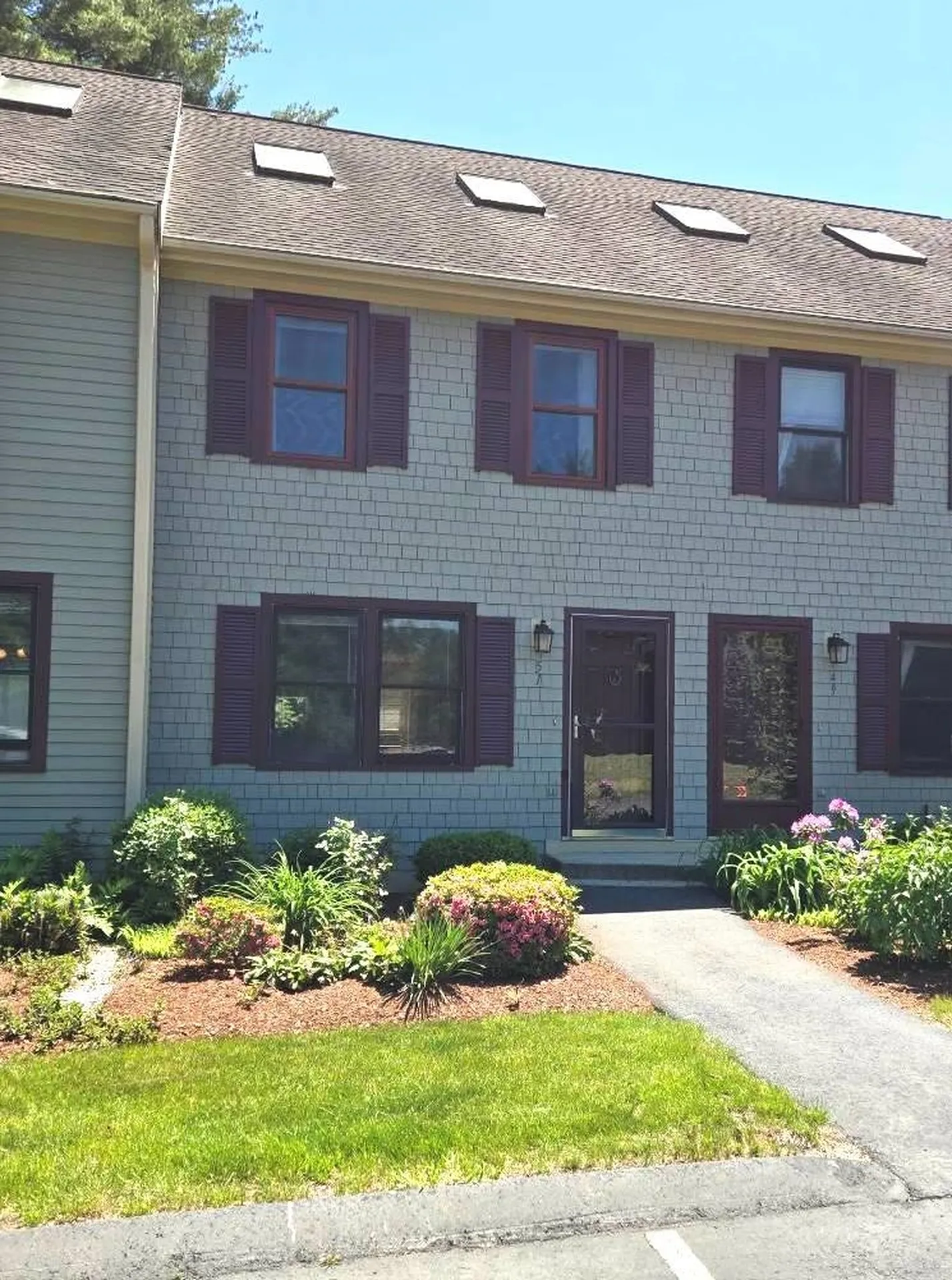 51 Bartemus Trail Nashua NH 03063