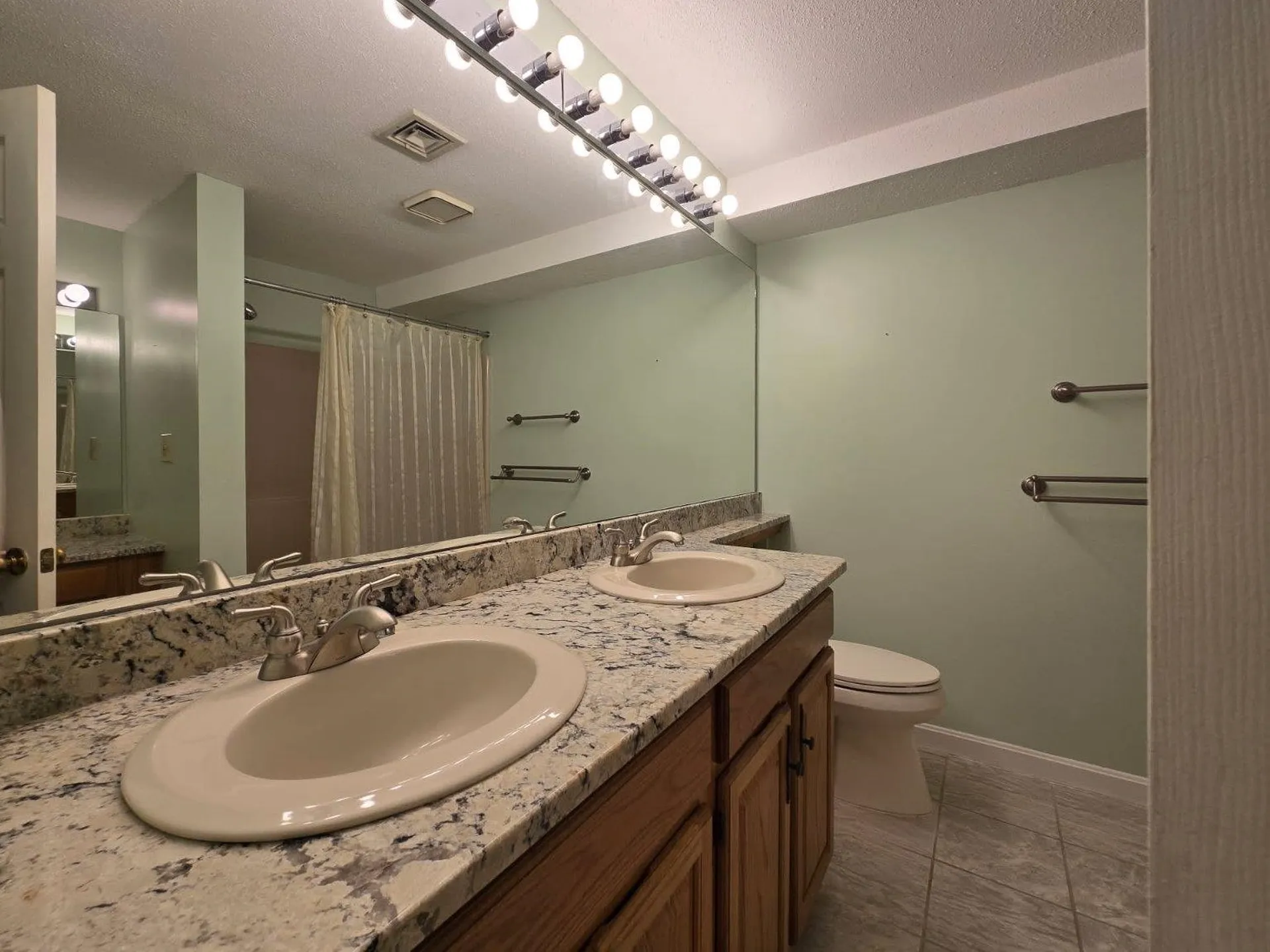 51 Bartemus Trail Nashua NH 03063