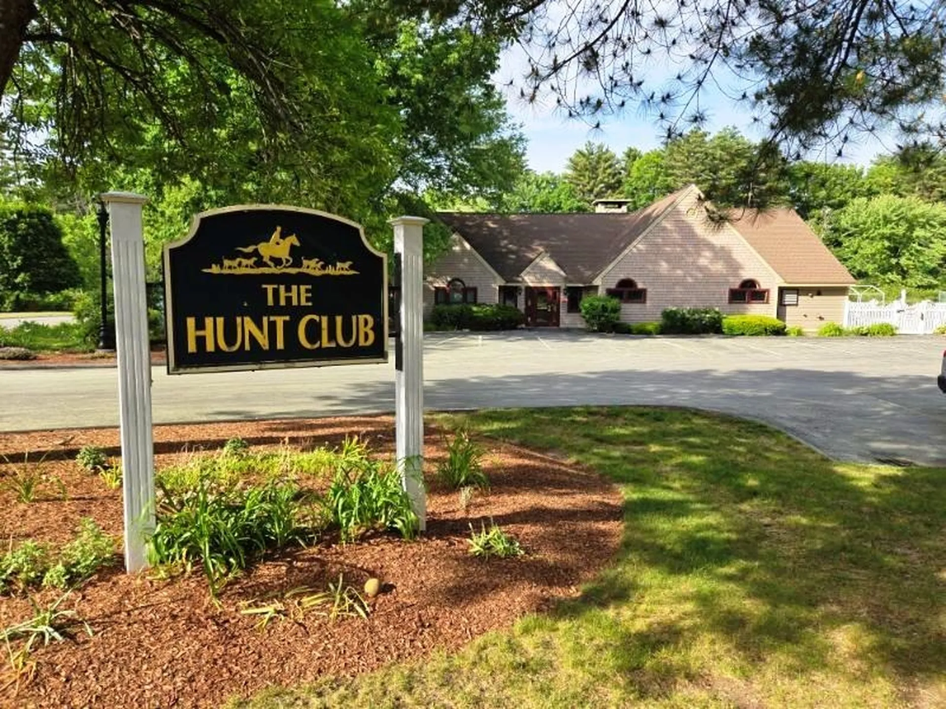 51 Bartemus Trail Nashua NH 03063