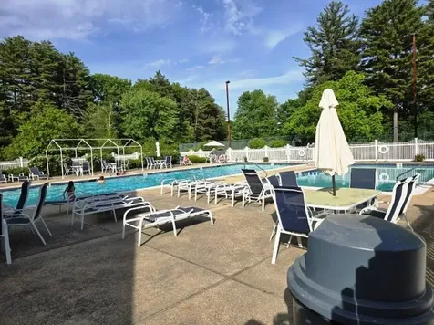 51 Bartemus Trail Nashua NH 03063
