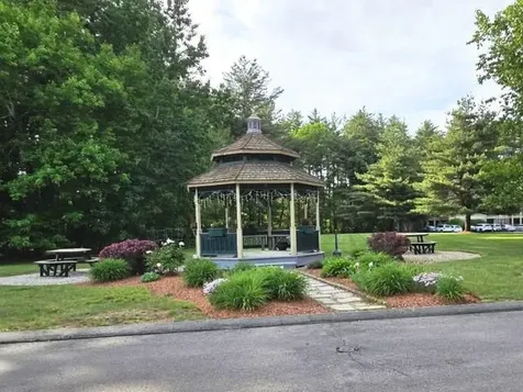 51 Bartemus Trail Nashua NH 03063