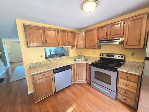 51 Bartemus Trail Nashua NH 03063