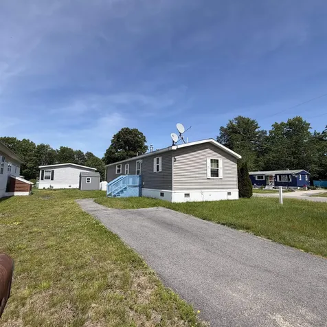 19 Holly Park Lane Rochester NH 03867