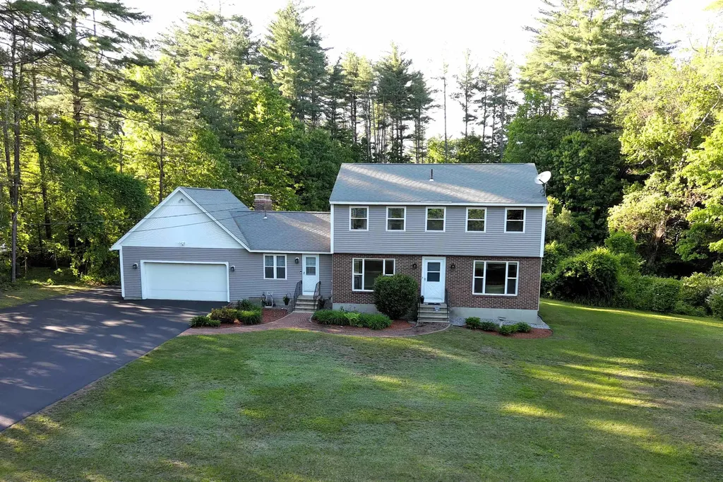 59 Page Road Litchfield NH 03052
