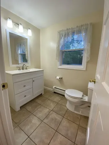 59 Page Road Litchfield NH 03052