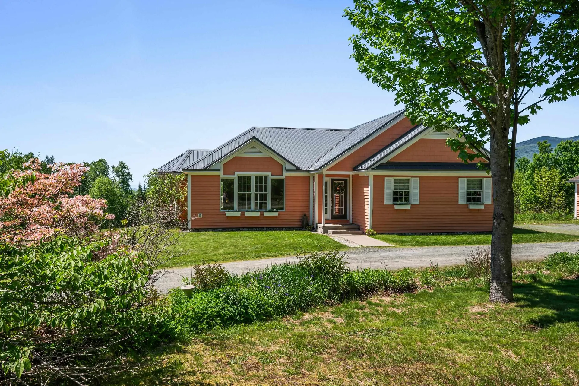 6 Button Road Jefferson NH 03583