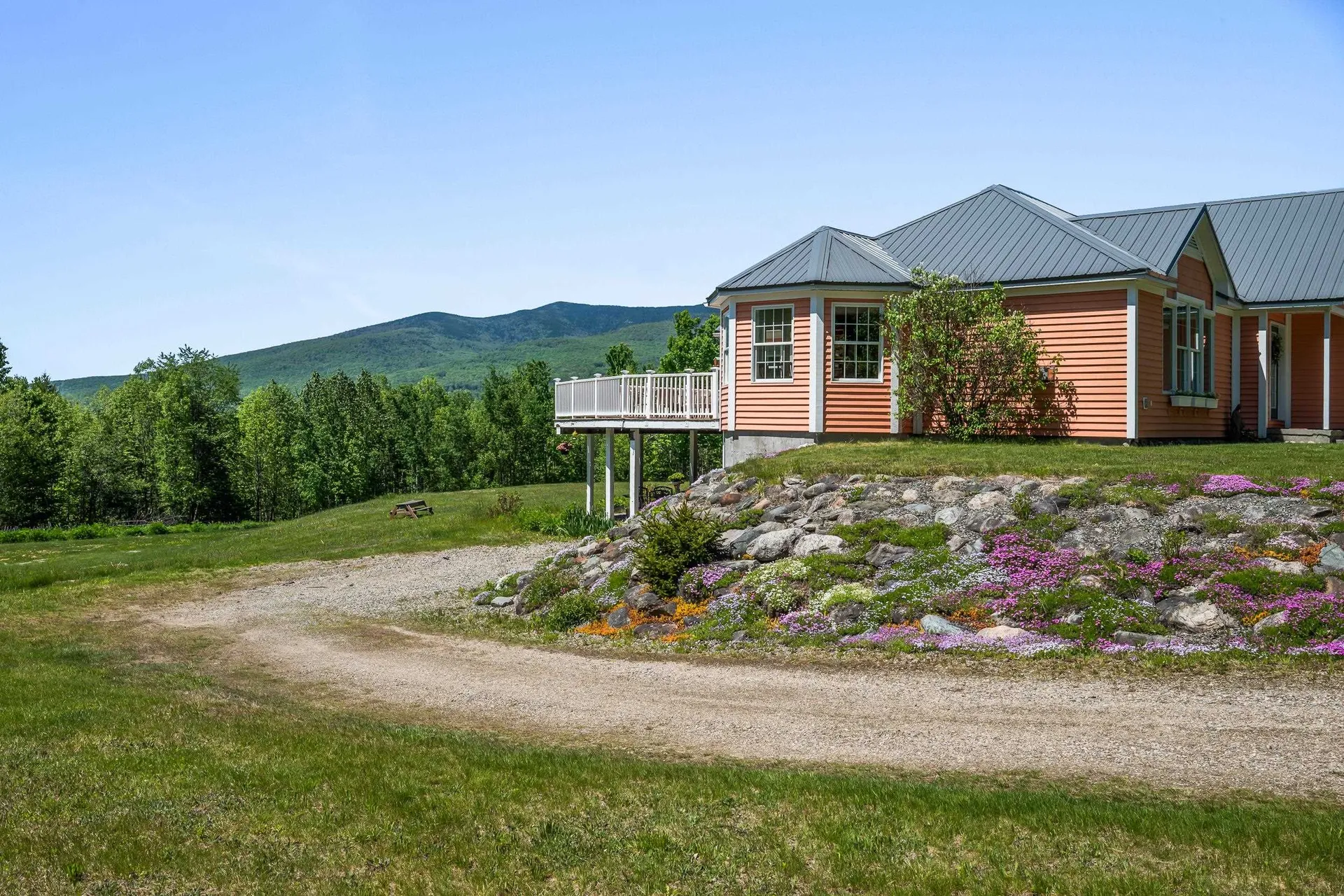 6 Button Road Jefferson NH 03583