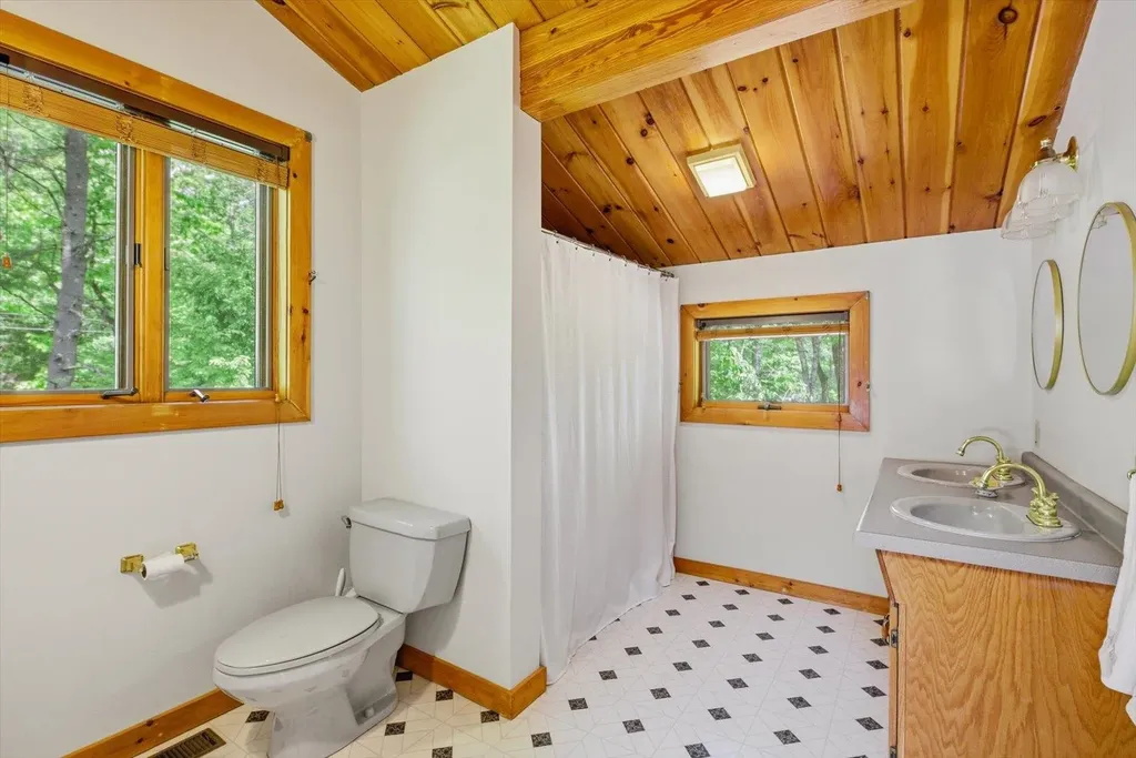 20 Jay Drive Rindge NH 03461