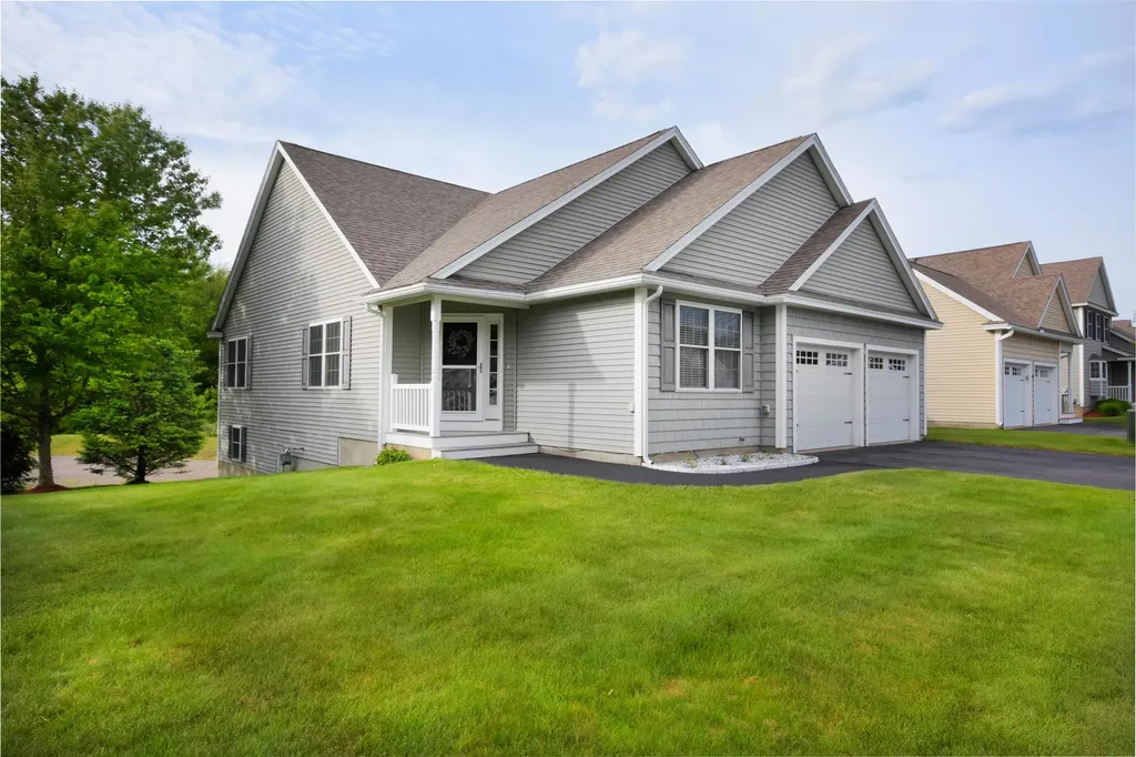 125 Brody Lane Hudson NH 03051