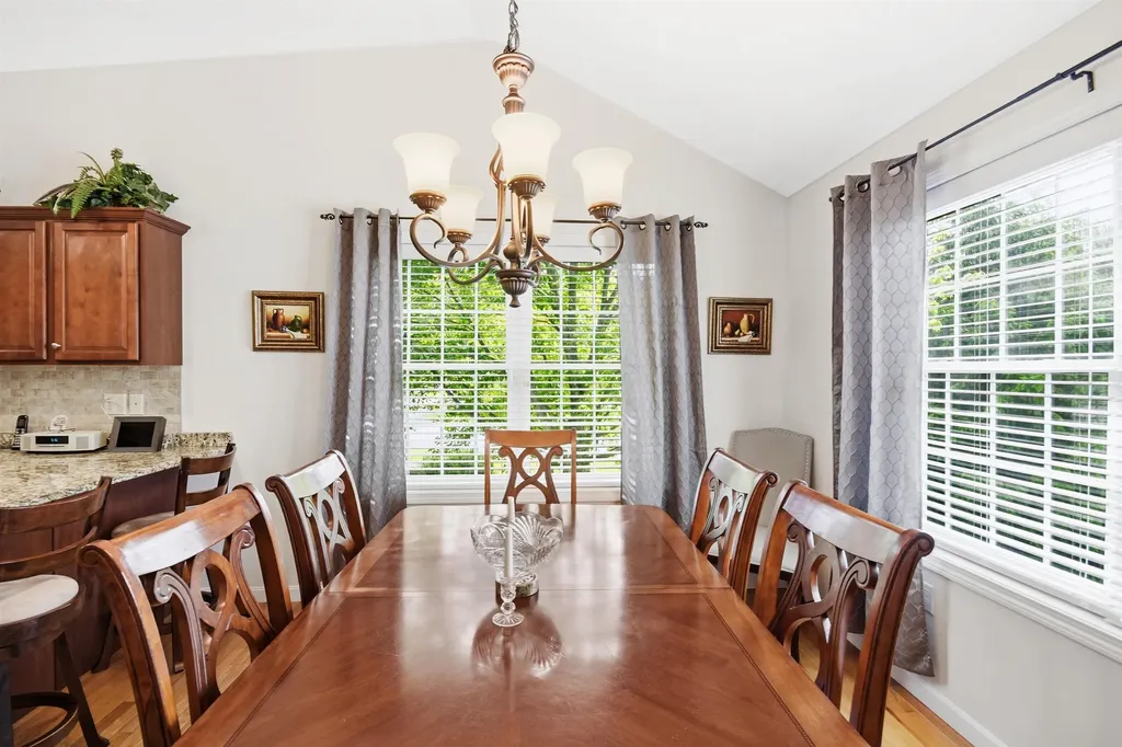 125 Brody Lane Hudson NH 03051