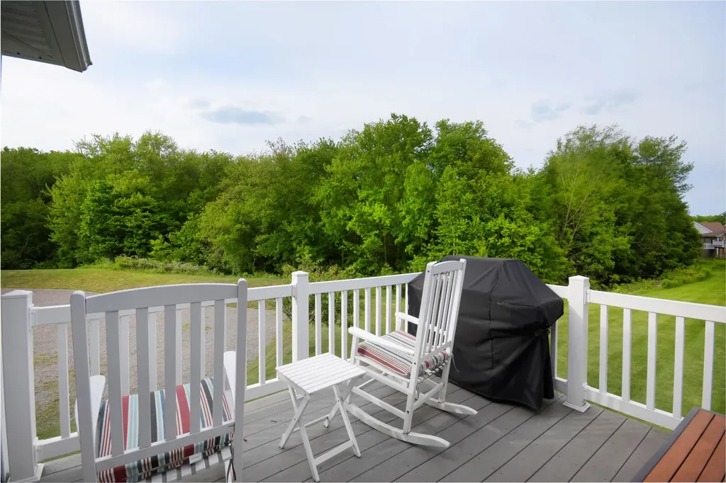 125 Brody Lane Hudson NH 03051