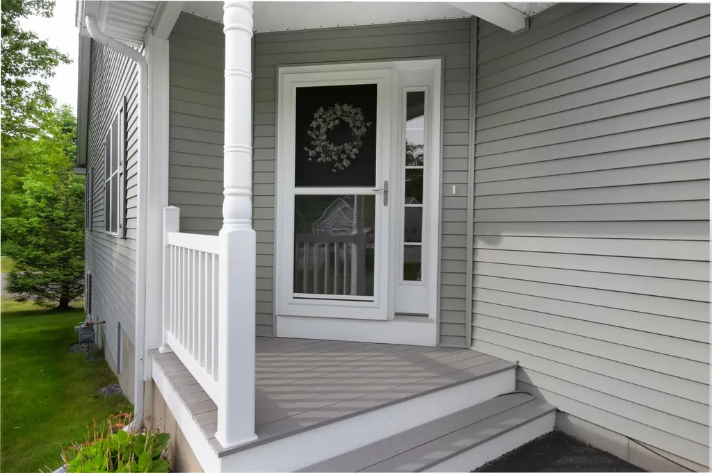 125 Brody Lane Hudson NH 03051