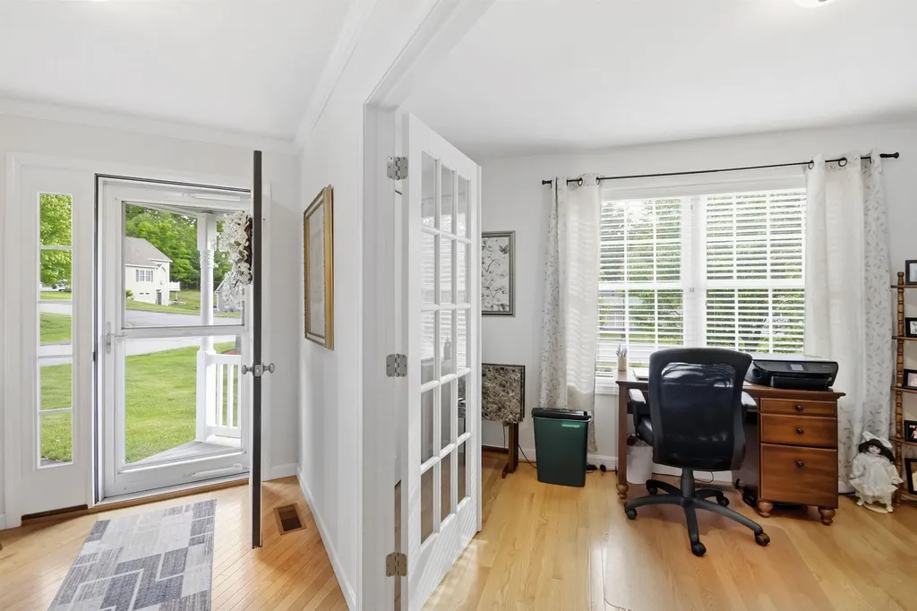 125 Brody Lane Hudson NH 03051