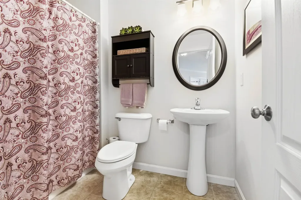 125 Brody Lane Hudson NH 03051