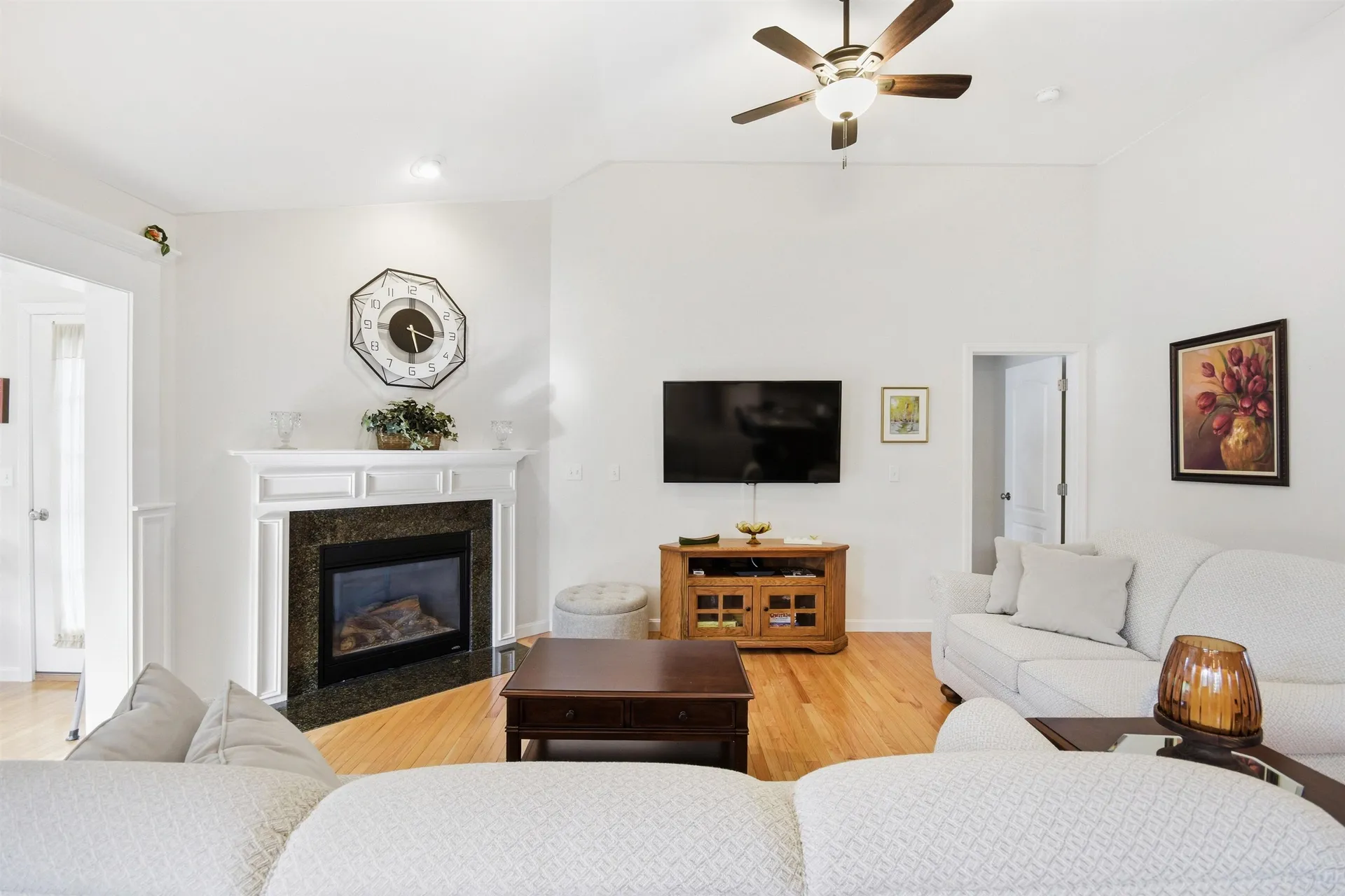 125 Brody Lane Hudson NH 03051