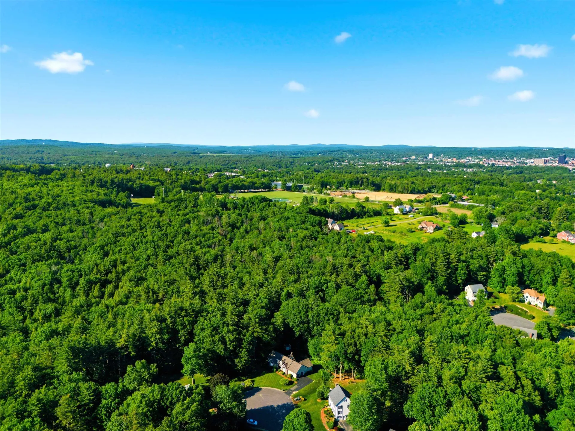 9 Danforth Drive Bedford NH 03110