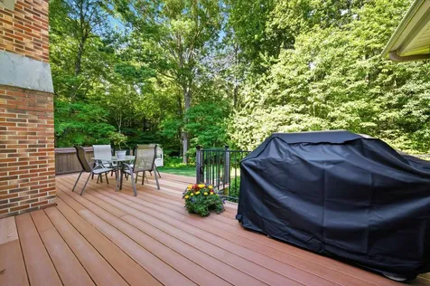 9 Danforth Drive Bedford NH 03110