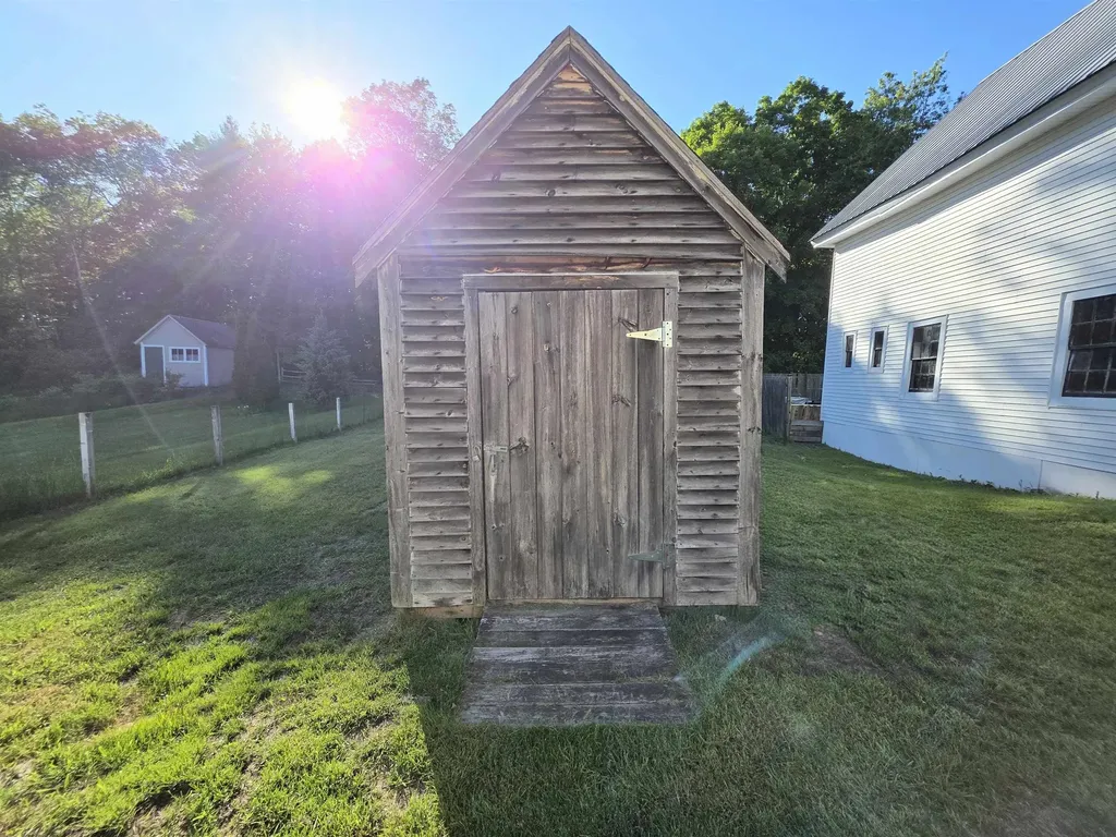 28 Mill Street Belmont NH 03220