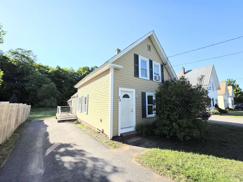 28 Mill Street Belmont NH 03220