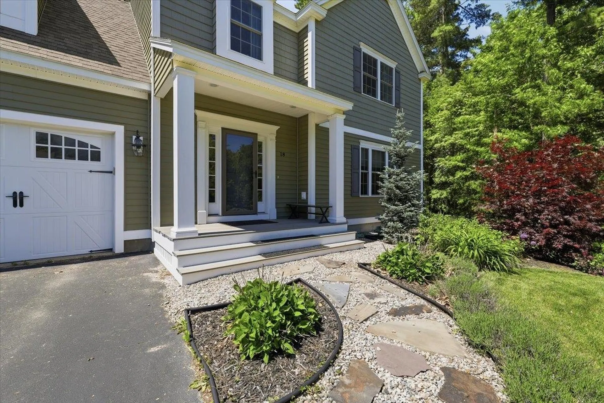 18 Hawthorne Drive Auburn NH 03032