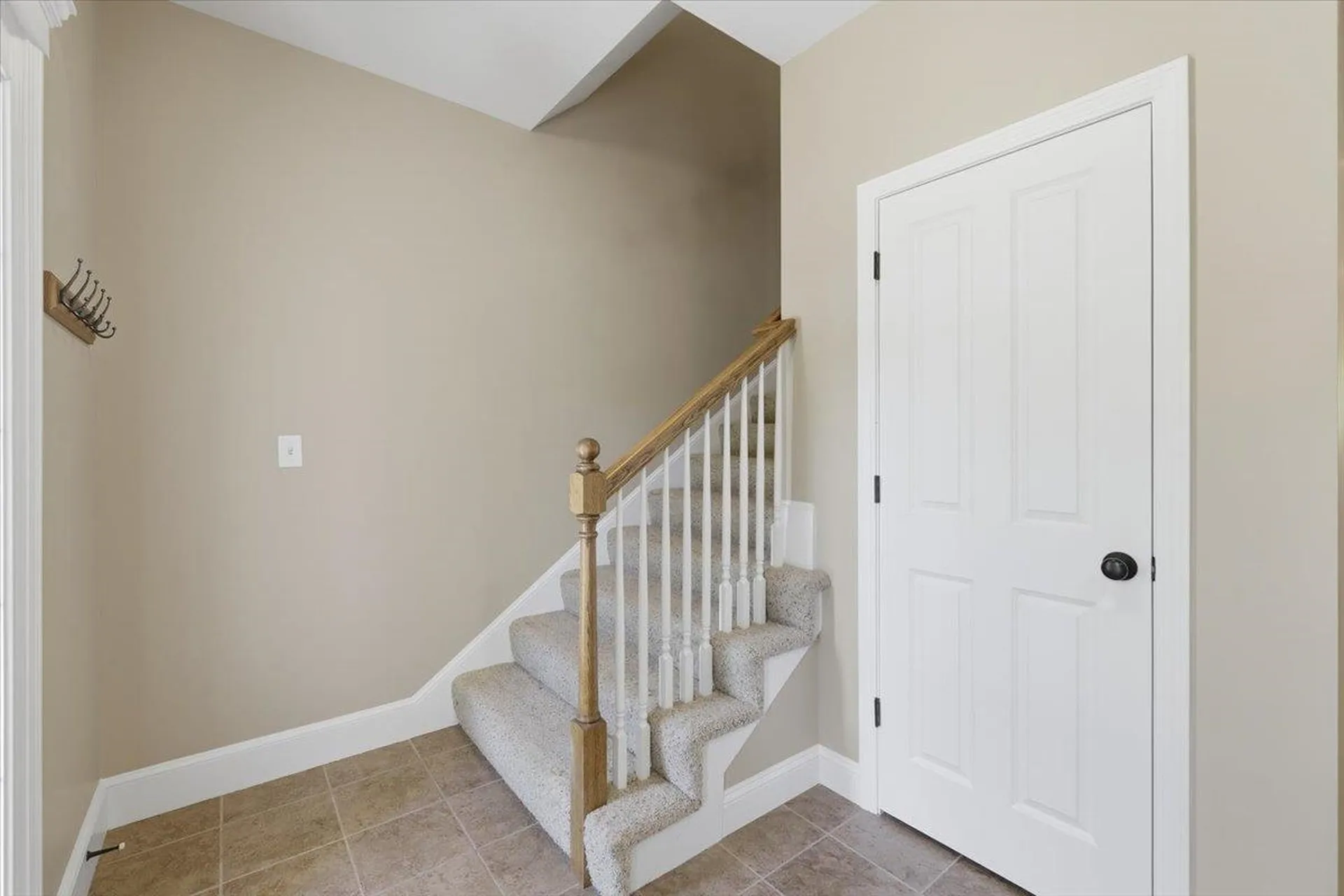 18 Hawthorne Drive Auburn NH 03032