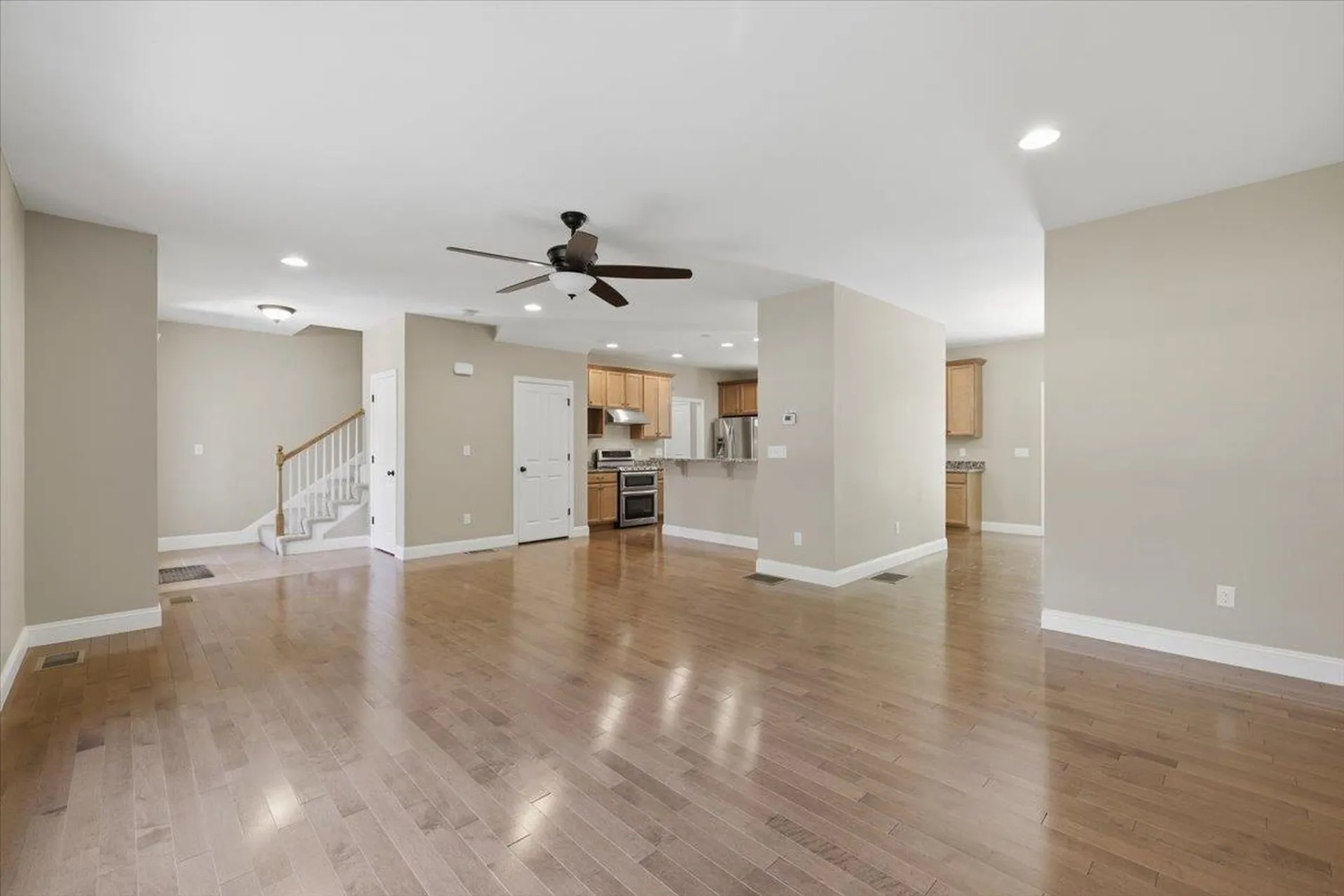 18 Hawthorne Drive Auburn NH 03032