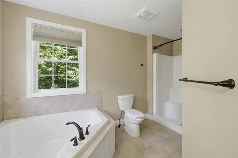 18 Hawthorne Drive Auburn NH 03032