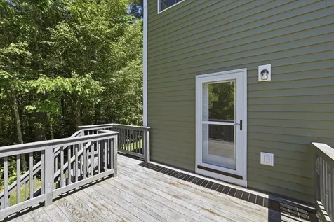 18 Hawthorne Drive Auburn NH 03032